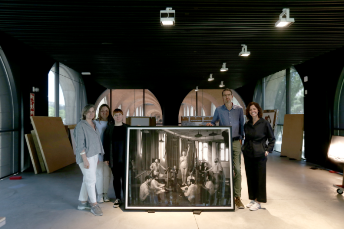 Marina Vargas galardonada con el Premio de Fotografía Fundación ENAIRE 2023 por su obra Romper el canon